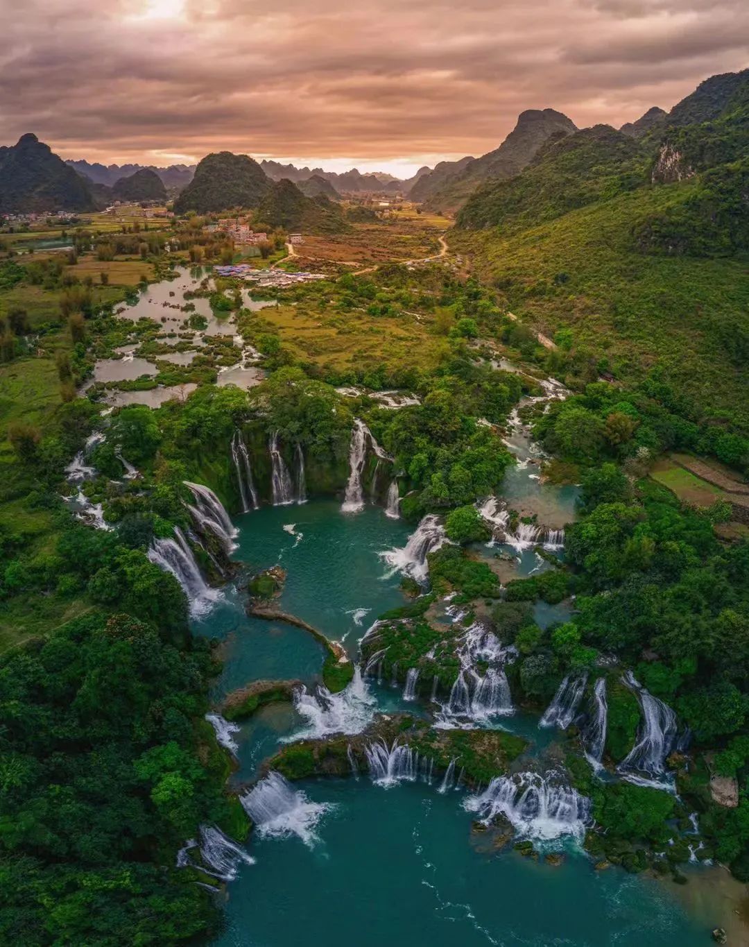 Detian Transnational Waterfall Detian Transnational Waterfall